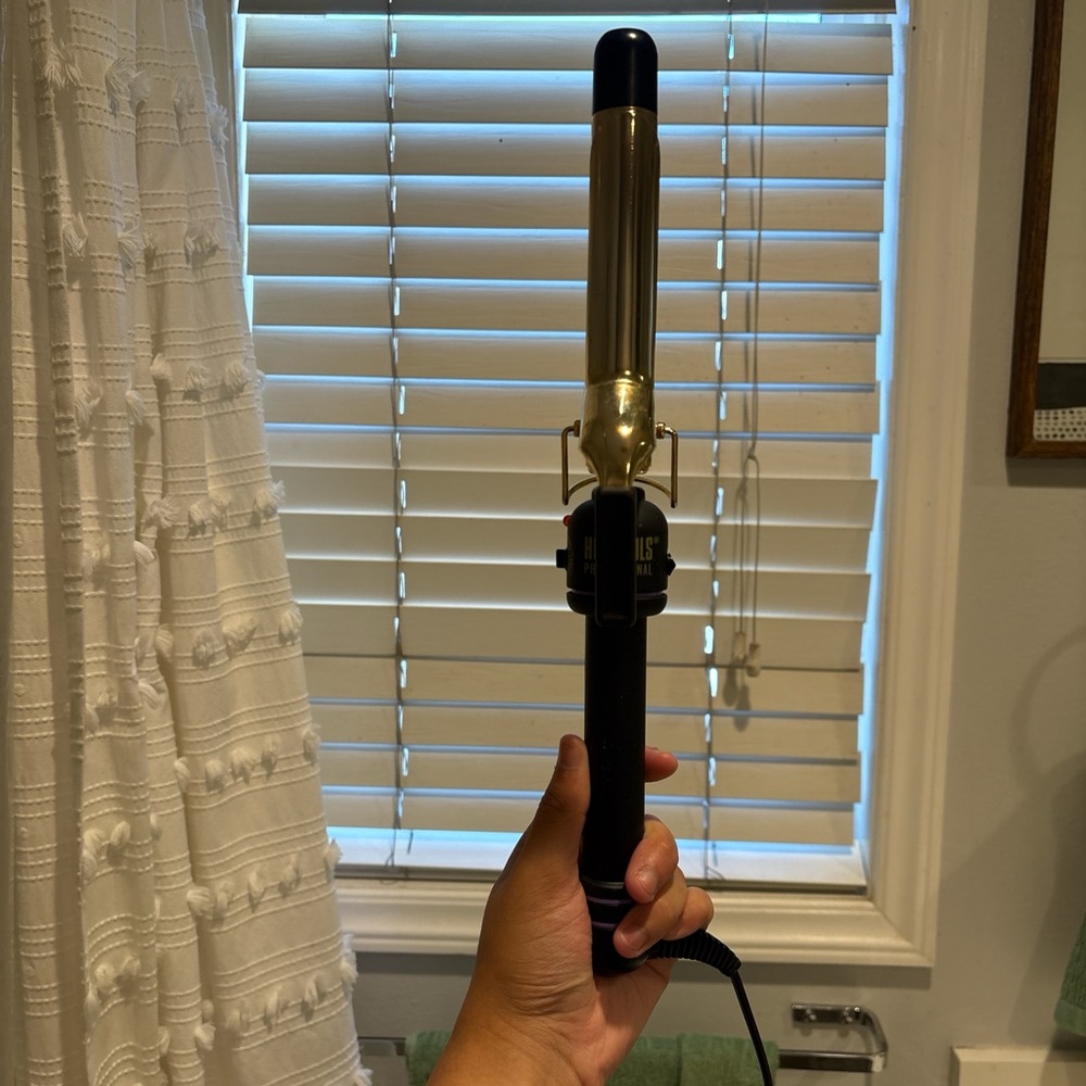 Luxurious Gold and Black Curling Iron
